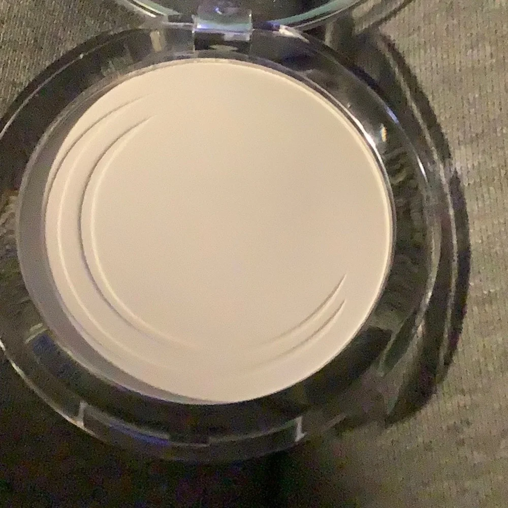 WATERPROOF TRANSLUCENT POWDER/ALL ABOUT MATT & fixing.